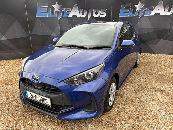 Toyota Yaris Hatchback, Petrol Hybrid, 2021, Blue