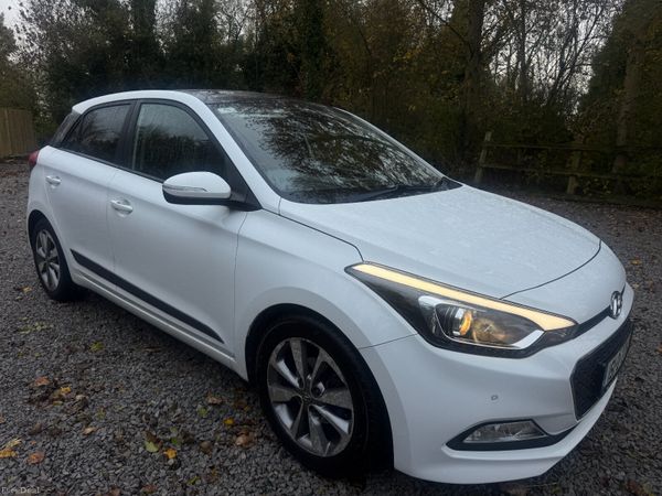 Hyundai i20 Hatchback, Petrol, 2015, White