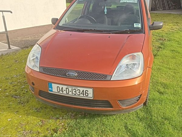 Ford Fiesta Hatchback, Petrol, 2004, Orange