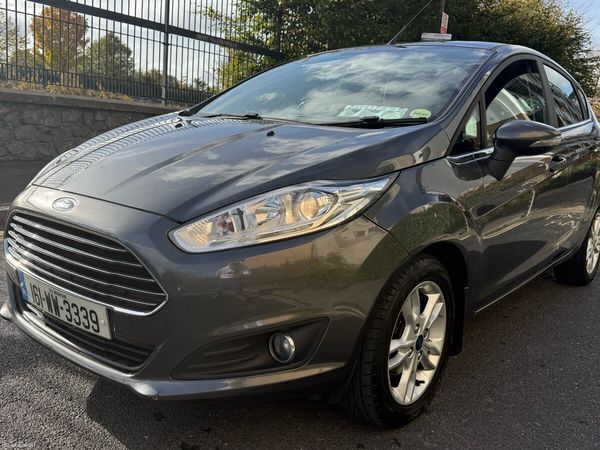 Ford Fiesta Hatchback, Petrol, 2016, Grey