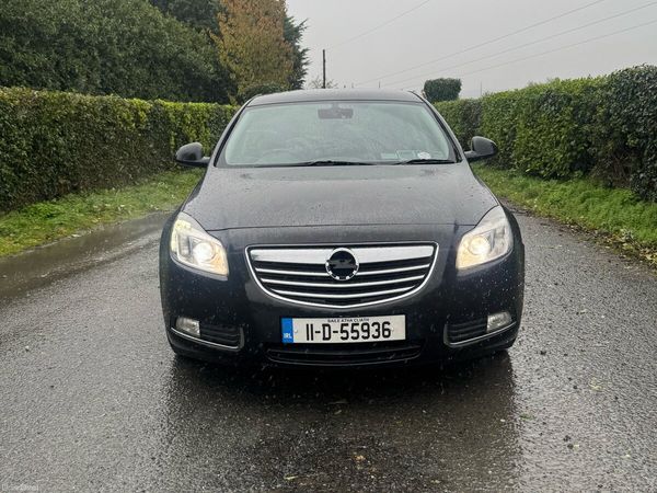 Vauxhall Insignia Hatchback, Diesel, 2011, Black