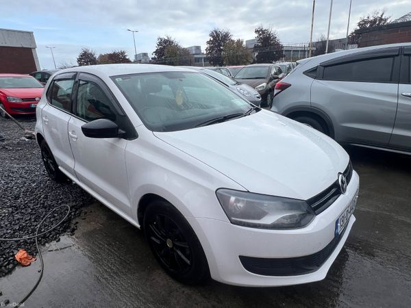 Volkswagen Polo Hatchback, Petrol, 2013, White