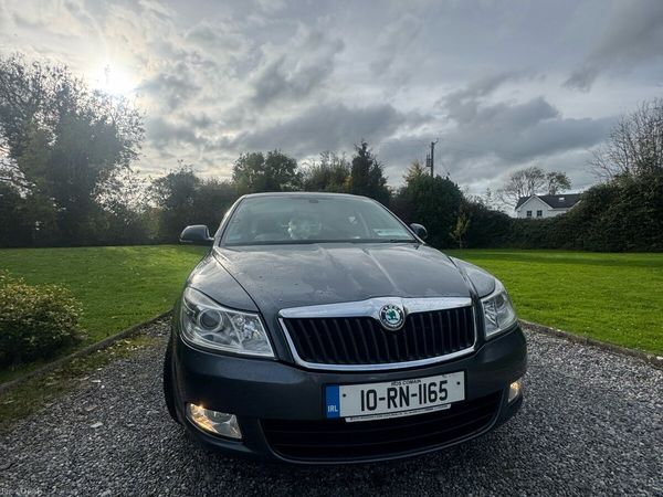 Skoda Octavia Saloon, Diesel, 2010, Grey