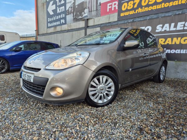 Renault Clio Hatchback, Petrol, 2011, Gold