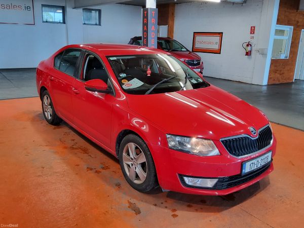 Skoda Octavia Saloon, Diesel, 2017, Red