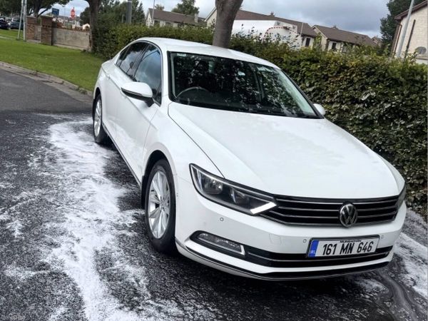 Volkswagen Passat Saloon, Diesel, 2016, White
