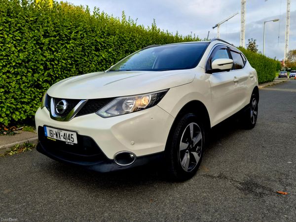 Nissan Qashqai Hatchback, Diesel, 2016, White