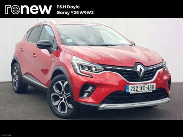 Renault Captur Hatchback, Petrol, 2023, Red