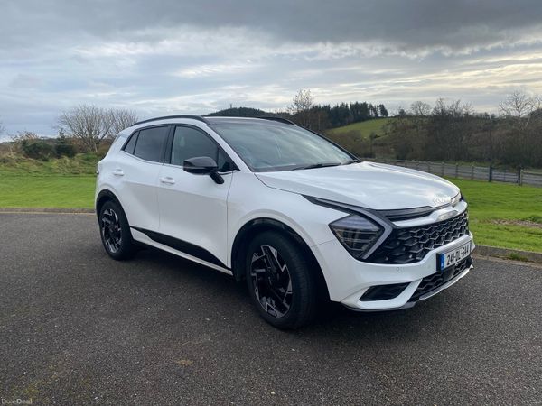 Kia Sportage SUV, Diesel Hybrid, 2024, White