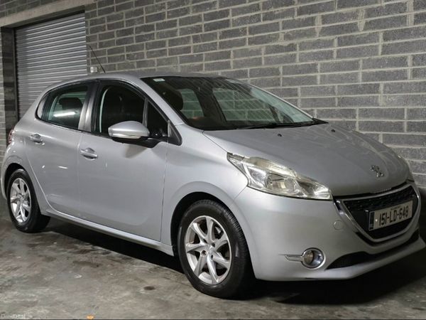Peugeot 208 Hatchback, Diesel, 2015, Silver