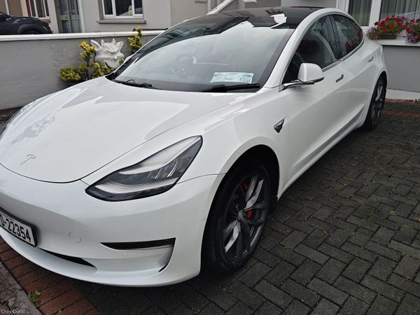 Tesla Model 3 Saloon, Electric, 2019, White