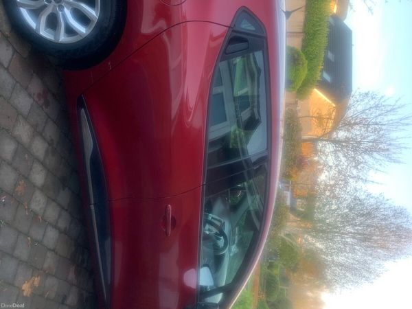 Renault Clio Hatchback, Petrol, 2019, Red