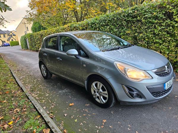 Opel Corsa Hatchback, Petrol, 2011, Silver
