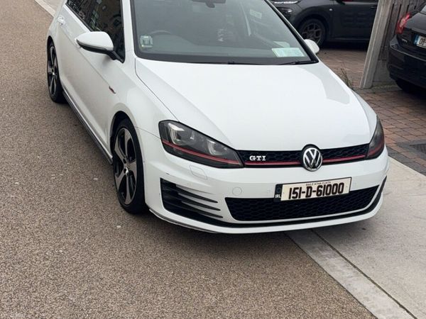 Volkswagen Golf Hatchback, Petrol, 2015, White