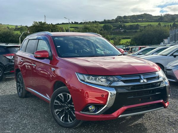 Mitsubishi Outlander SUV, Petrol Plug-in Hybrid, 2015, Red
