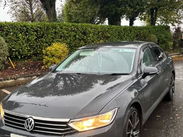Volkswagen Passat Saloon, Diesel, 2017, Grey