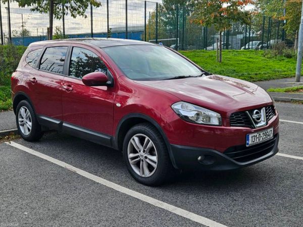Nissan Qashqai+2 MPV, Diesel, 2013, Red