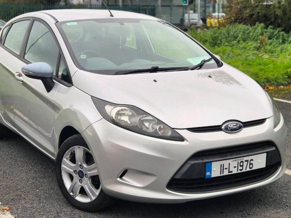 Ford Fiesta Hatchback, Petrol, 2011, Silver