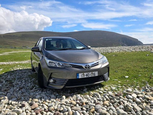 Toyota Corolla Saloon, Diesel, 2017, Grey