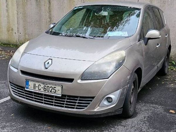 Renault Grand Scenic MPV, Diesel, 2011, Gold