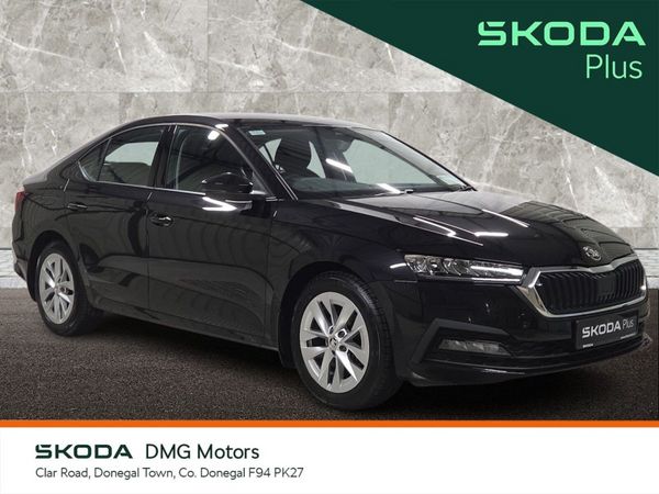 Skoda Octavia Saloon, Petrol, 2023, Black