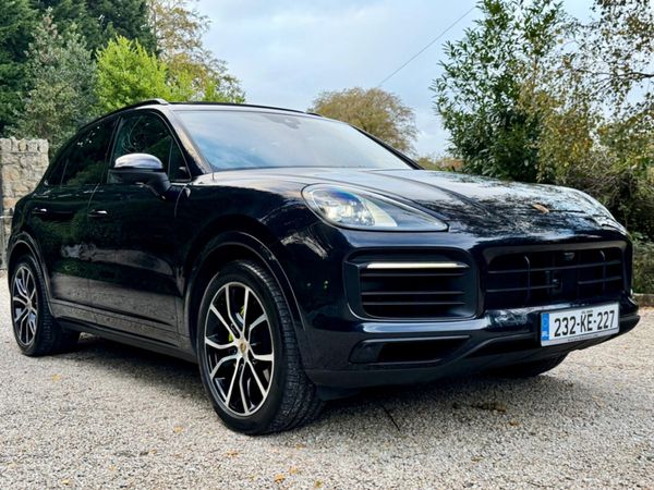 Porsche Cayenne SUV, Petrol Plug-in Hybrid, 2023, Blue