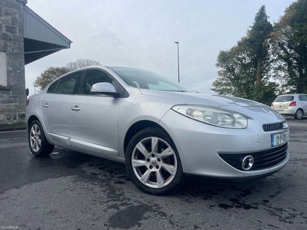 Renault Fluence Saloon, Diesel, 2012, Silver