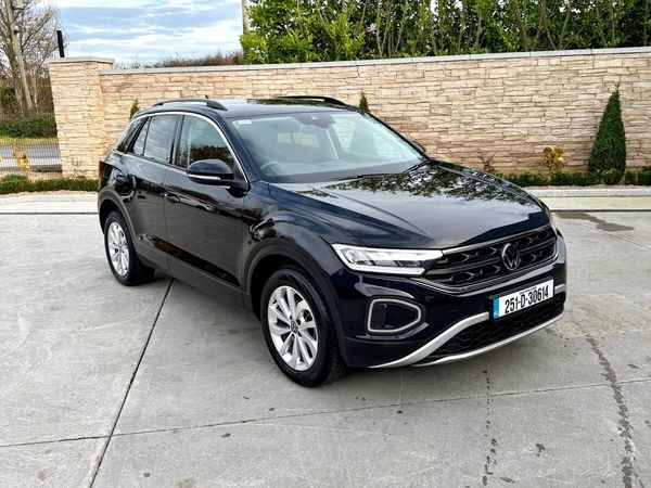 Volkswagen T-Roc SUV, Petrol, 2025, Black