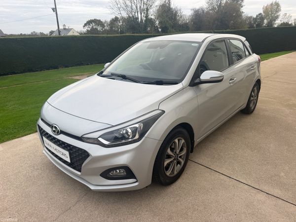 Hyundai i20 Hatchback, Petrol, 2019, Silver