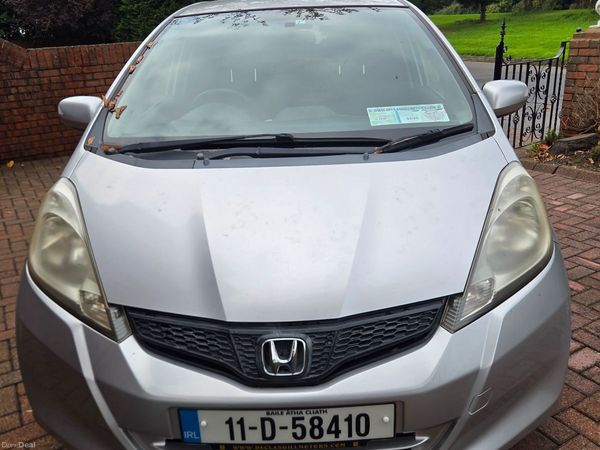 Honda Fit Hatchback, Petrol, 2011, Silver