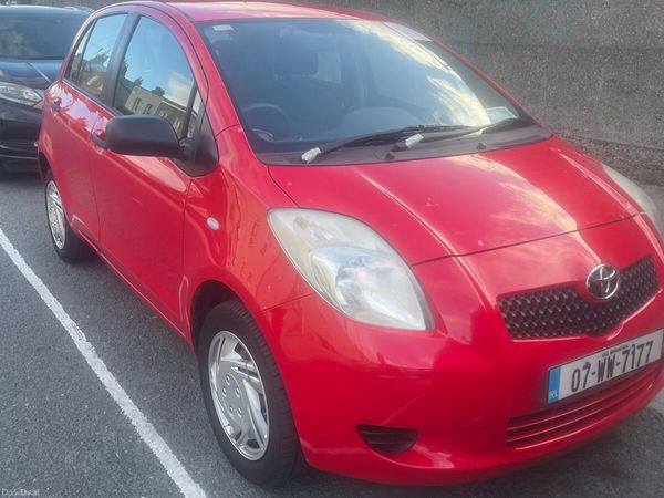 Toyota Yaris Hatchback, Petrol, 2007, Red