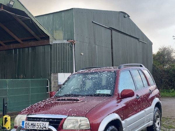 Suzuki Grand Vitara SUV, Diesel, 2005, Red