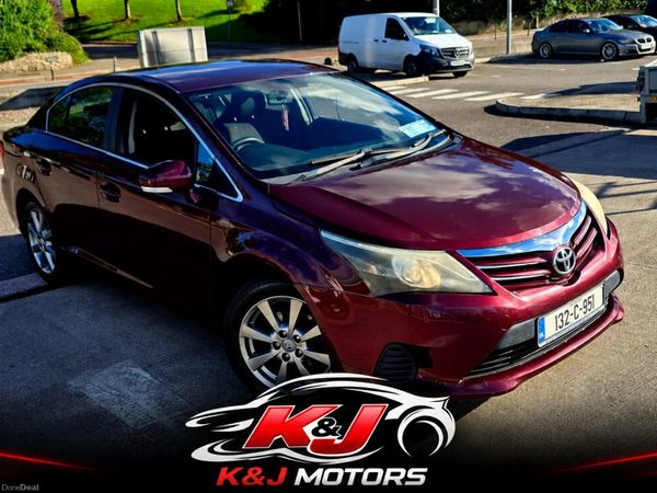 Toyota Avensis Saloon, Diesel, 2013, Red