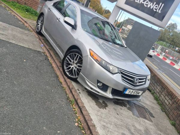 Honda Accord Saloon, Diesel, 2011, Silver