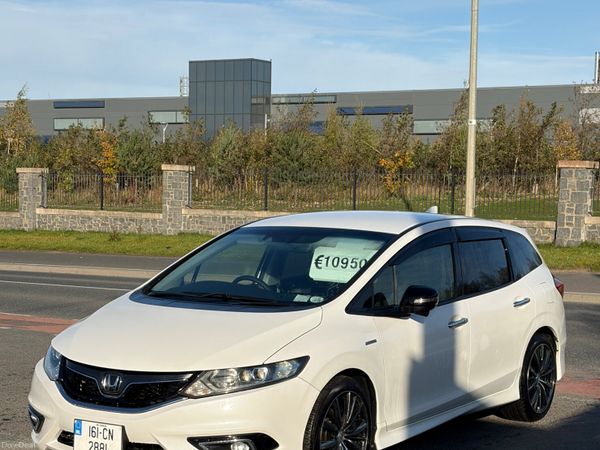 Honda Jade Hatchback, Petrol Hybrid, 2016, White