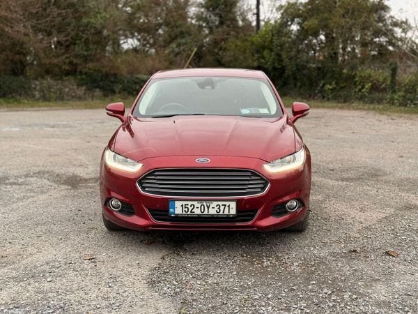 Ford Mondeo Hatchback, Diesel, 2015, Red