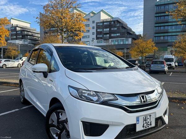 Honda Fit Hatchback, Petrol Hybrid, 2014, White