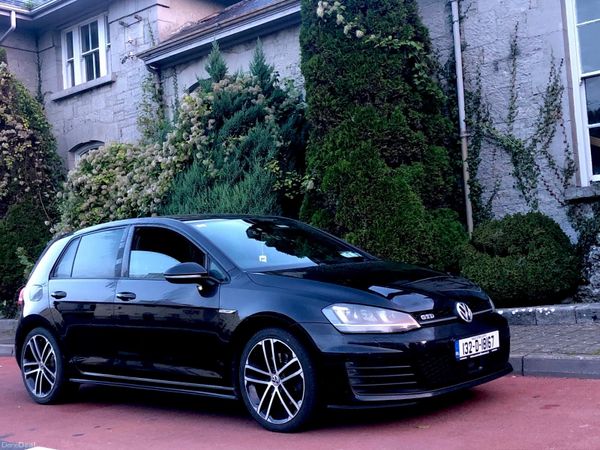 Volkswagen Golf Hatchback, Diesel, 2013, Black