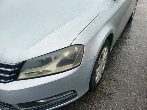 Volkswagen Golf Hatchback, Petrol, 2011, Red