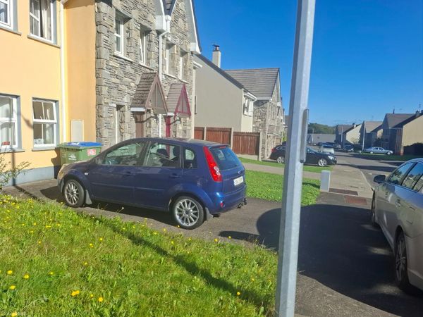 Ford Fiesta Hatchback, Petrol, 2008, Blue