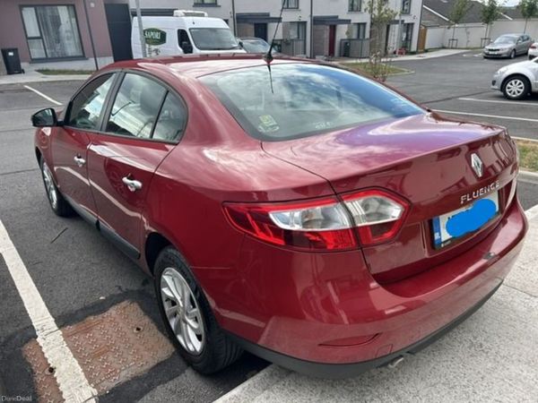 Renault Fluence Saloon, Diesel, 2015, Red
