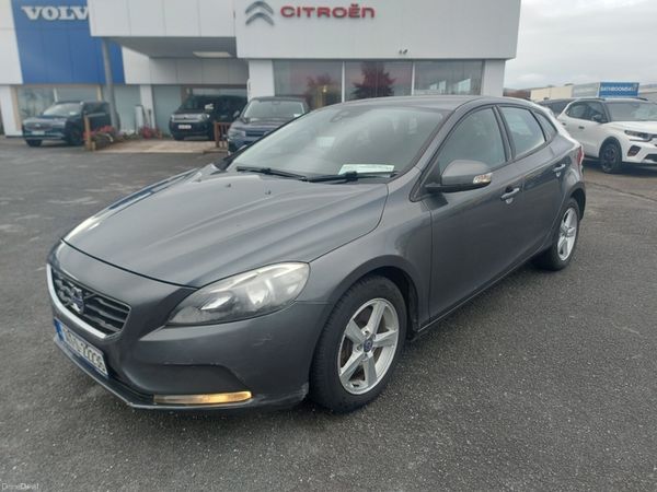 Volvo V40 Hatchback, Diesel, 2014, Grey