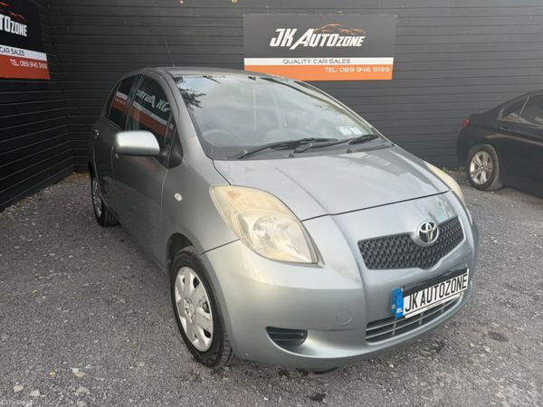 Toyota Yaris Hatchback, Petrol, 2006, Silver