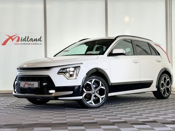 Kia Niro MPV, Petrol Plug-in Hybrid, 2023, White