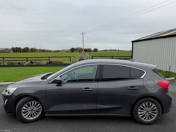 Ford Focus Hatchback, Diesel, 2019, Grey
