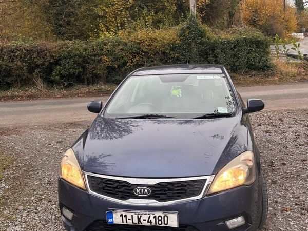 Kia Ceed Hatchback, Diesel, 2011, Blue