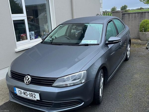 Volkswagen Jetta Saloon, Diesel, 2013, Grey