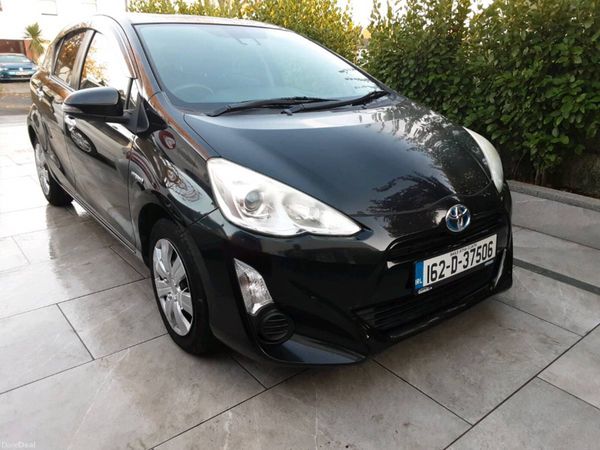 Toyota Aqua Hatchback, Petrol Hybrid, 2016, Black