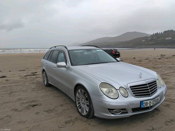 Mercedes-Benz E-Class Estate/Jeep, Diesel, 2008, Silver