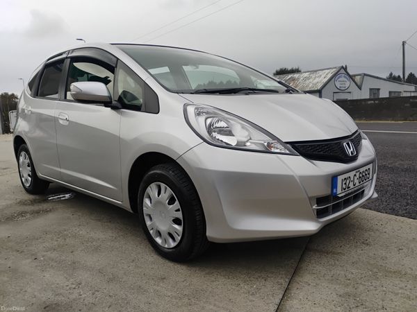 Honda Fit Hatchback, Petrol, 2013, Silver